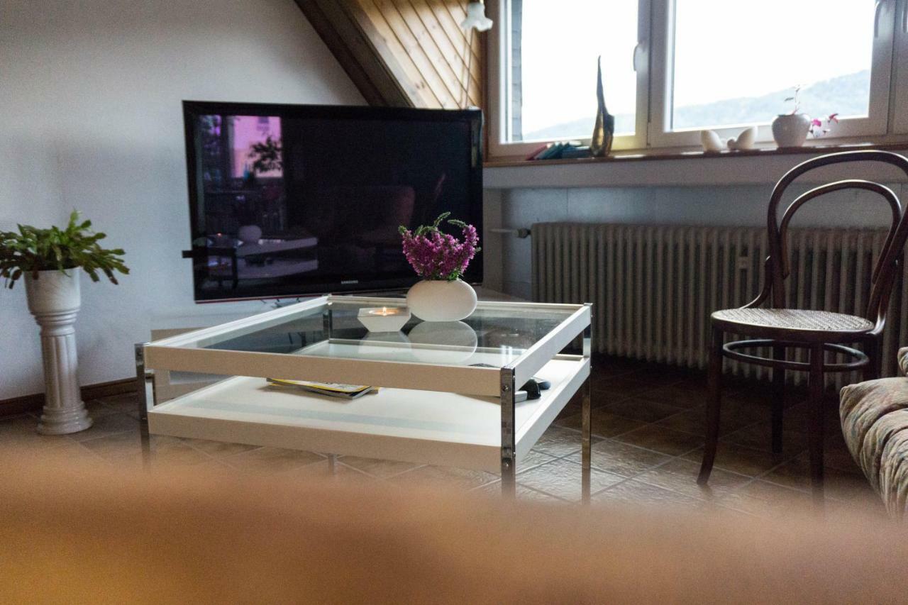 Moderne 70 Qm Wohnung Mit Grosser Dachterrasse Kinheim Exterior photo